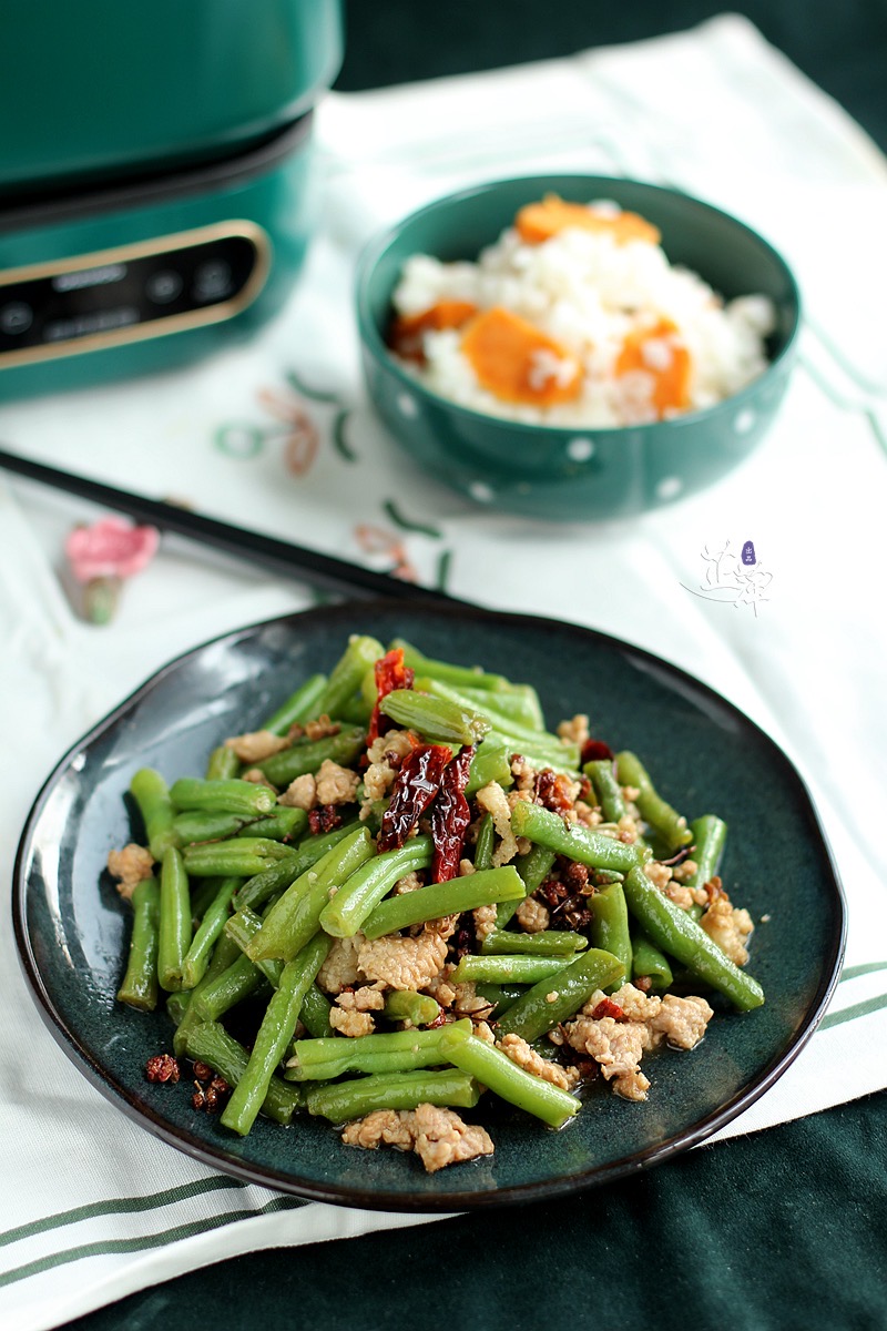 麻辣肉沫炒龍豆的做法-家常味炒菜譜-易網健康養生網 麻辣肉沫炒龍豆的做法-家常味炒菜譜