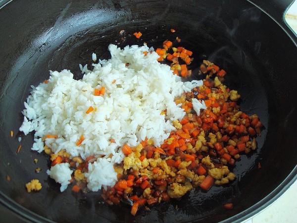 糯米雞肉鍋貼的做法-家常味煎菜譜