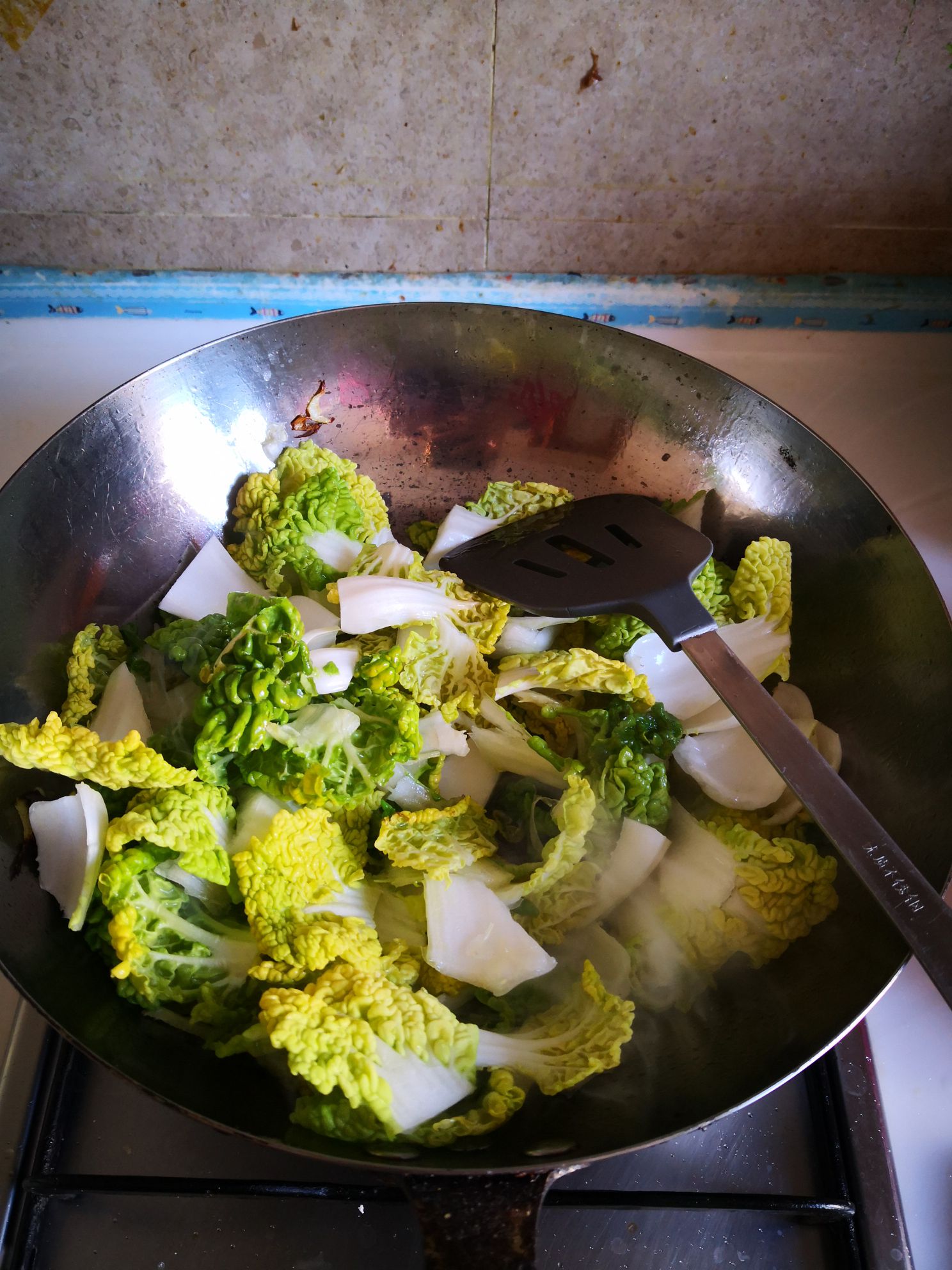 菊花菜炒香菇的做法-家常味炒菜譜