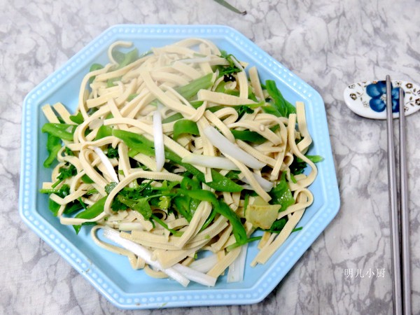素炒豆皮的做法-家常味炒菜譜-易網健康養生網 素炒豆皮的做法-家常味炒菜譜