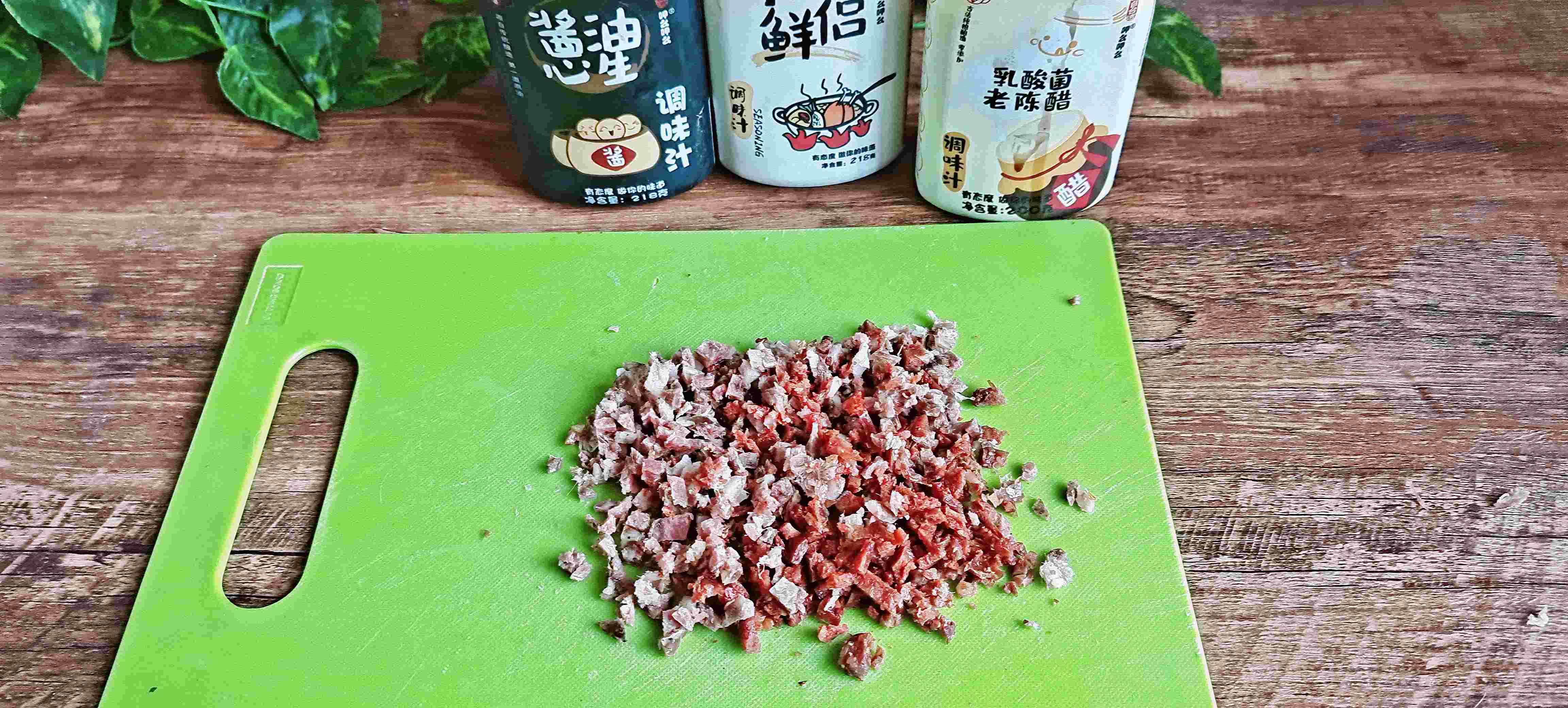 土豆的高大上做法,春節家宴備受歡迎…土豆泥黃金卷的做法-咸鮮味其它工藝菜譜-易網健康養生網 土豆的高大上做法,春節家宴備受歡迎…土豆泥黃金卷的做法-咸鮮味其它工藝菜譜