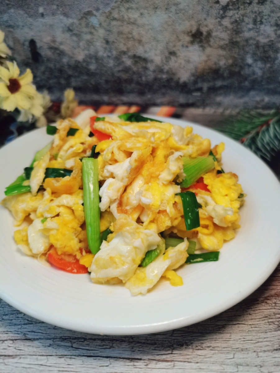 小蔥炒雞蛋，簡(jiǎn)單又快手的一道快手菜的做法-家常味炒菜譜