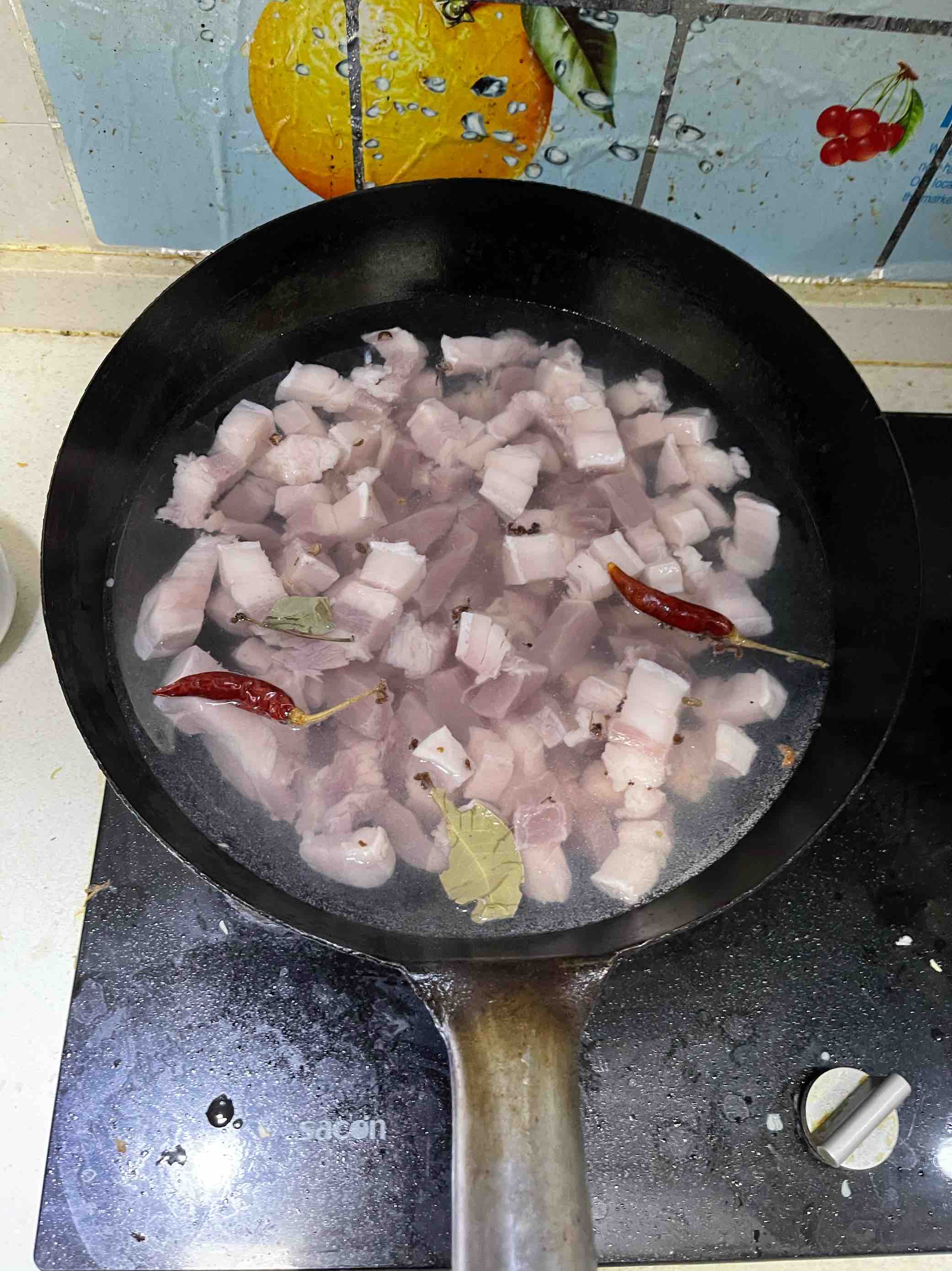 蘇式紅燒肉的做法-家常味砂鍋菜譜-易網<a href=http://www.aoa7937.com/ target=_blank class=infotextkey>健康養生</a>網 蘇式紅燒肉的做法-家常味砂鍋菜譜