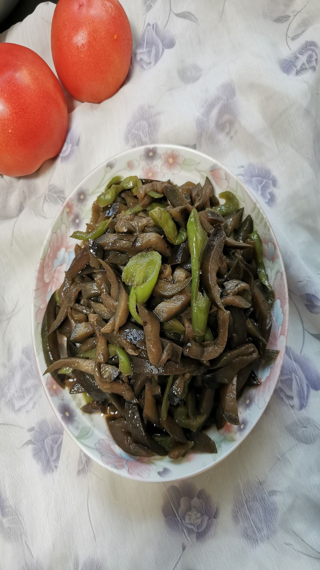 尖椒炒茄子的做法-家常味炒菜譜-易網(wǎng)健康養(yǎng)生網(wǎng) 尖椒炒茄子的做法-家常味炒菜譜
