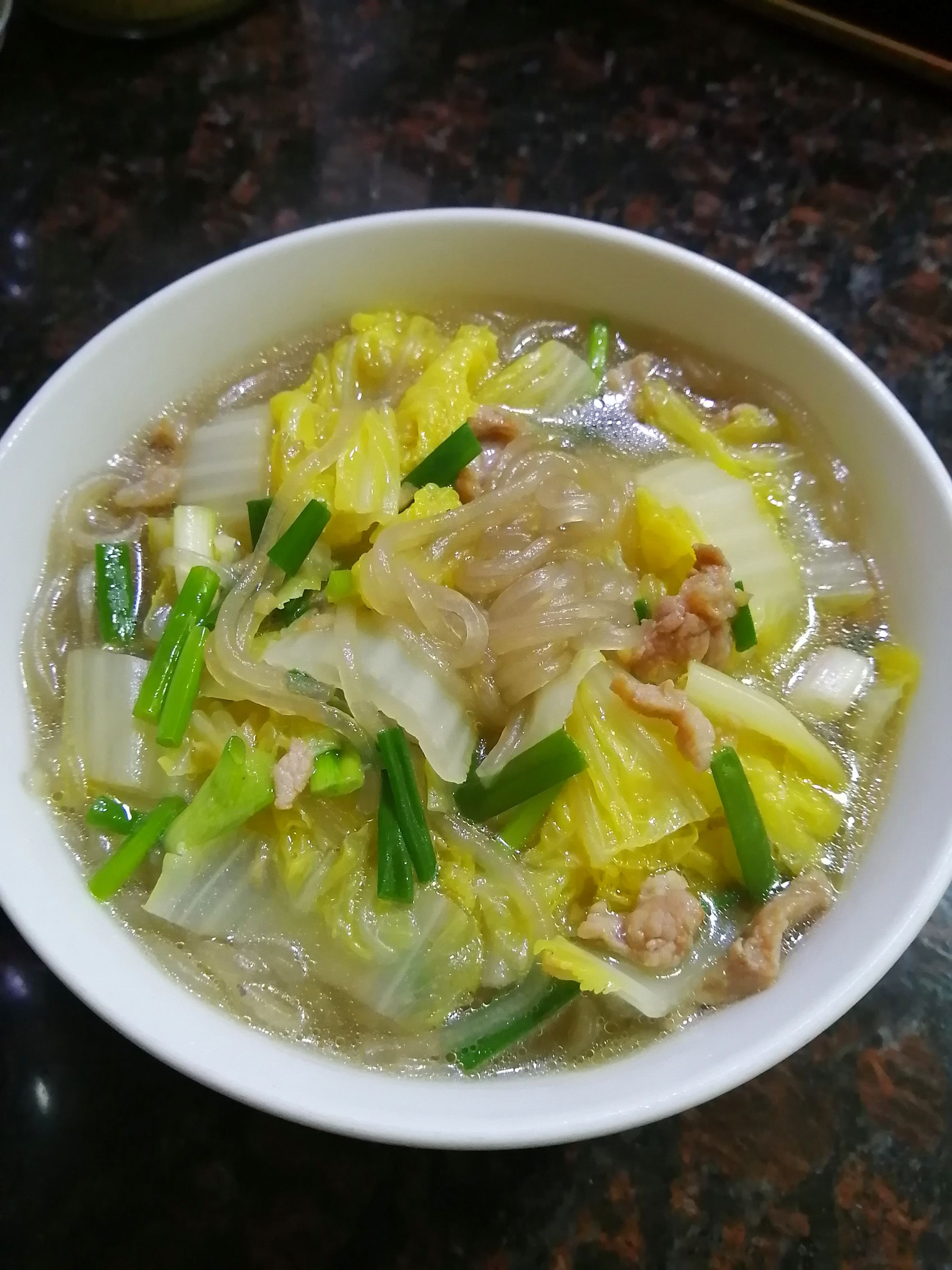 肉丁白菜燉粉條的做法-家常味燉菜譜-易網健康養生網 肉丁白菜燉粉條的做法-家常味燉菜譜