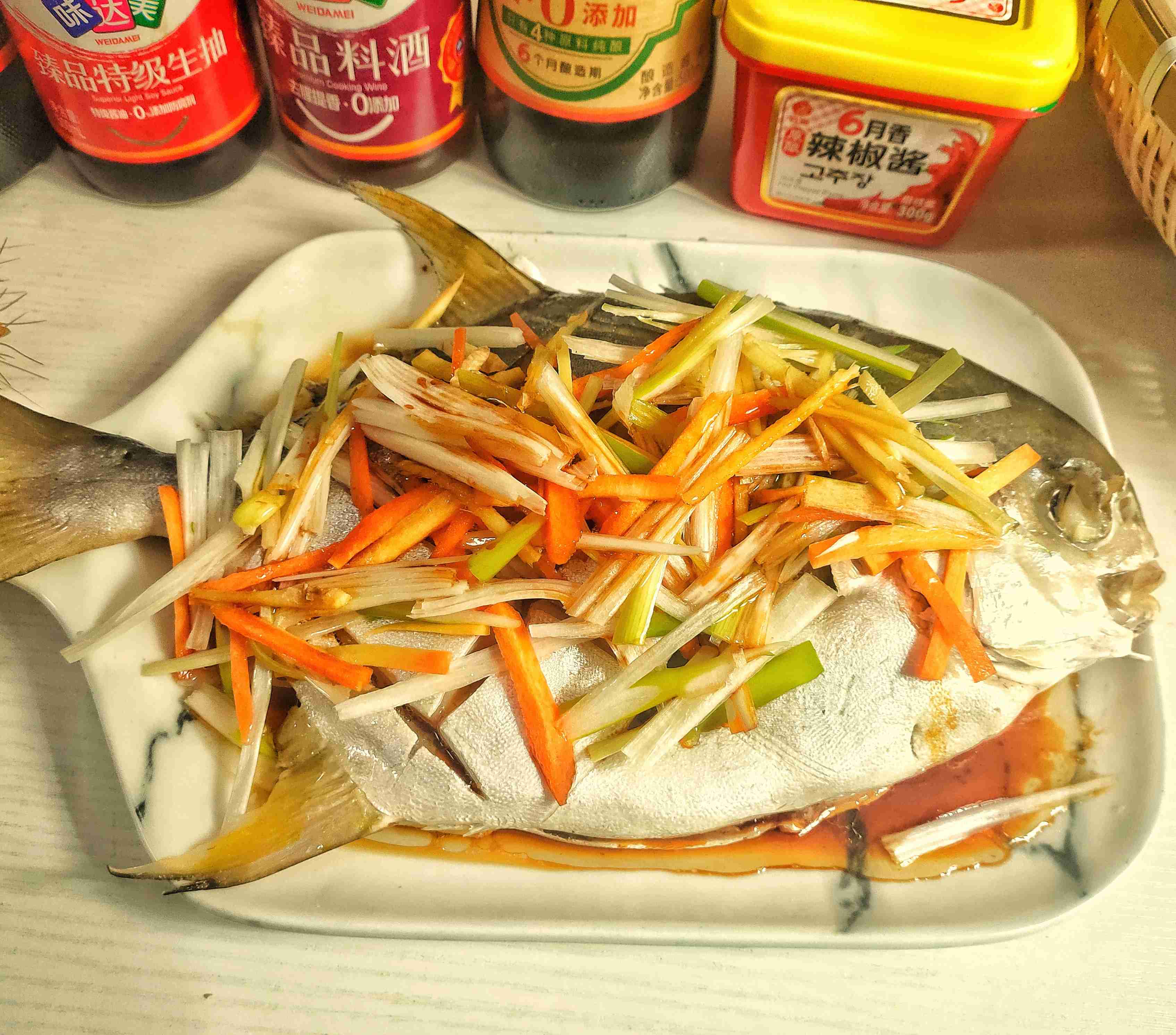 清蒸金鯧魚的做法-家常味蒸菜譜-易網健康養生網 清蒸金鯧魚的做法-家常味蒸菜譜