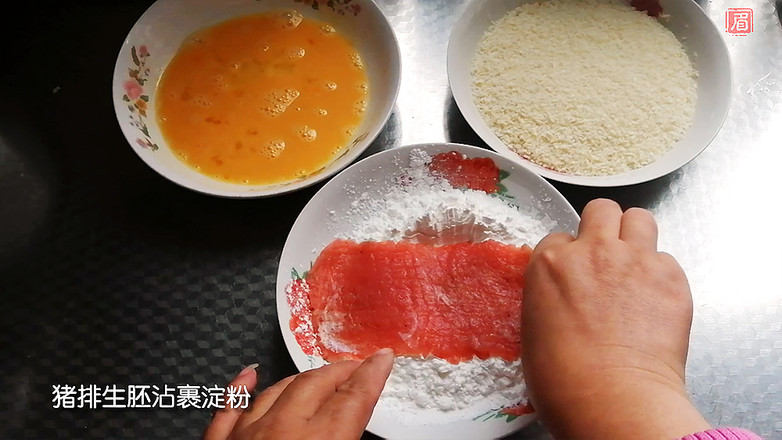 上海經(jīng)典小吃豬排年糕的做法-酸甜味炸菜譜