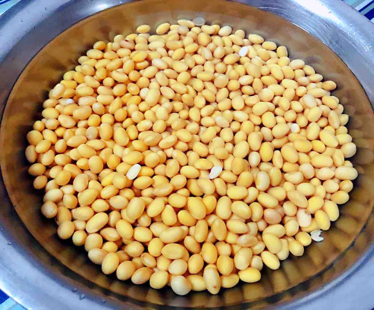 醬黃豆的做法-咸鮮味煮菜譜-易網(wǎng)健康養(yǎng)生網(wǎng) 醬黃豆的做法-咸鮮味煮菜譜