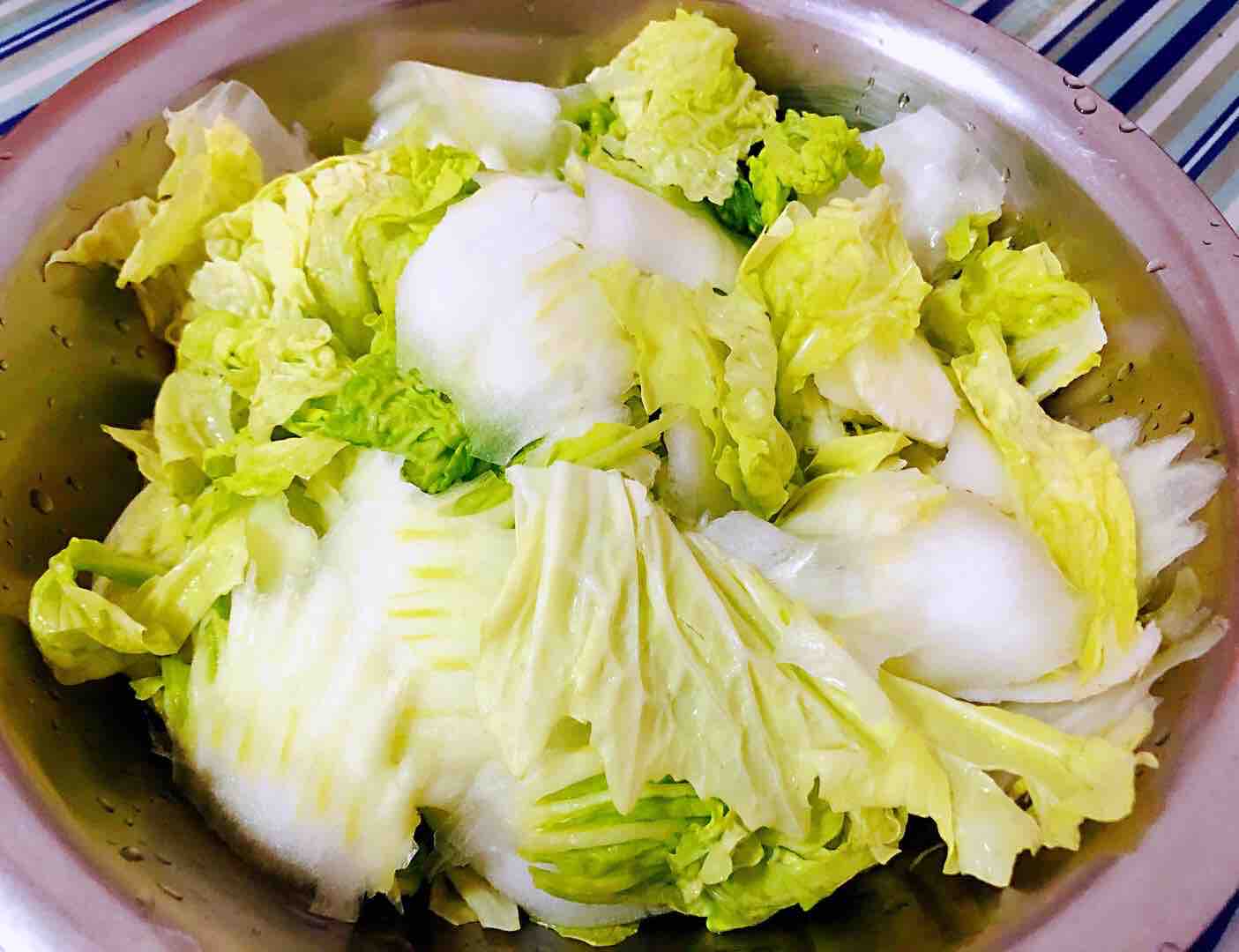 豬肉白菜海膽丸豆腐粉絲湯的做法-咸鮮味煮菜譜-易網健康養生網 豬肉白菜海膽丸豆腐粉絲湯的做法-咸鮮味煮菜譜