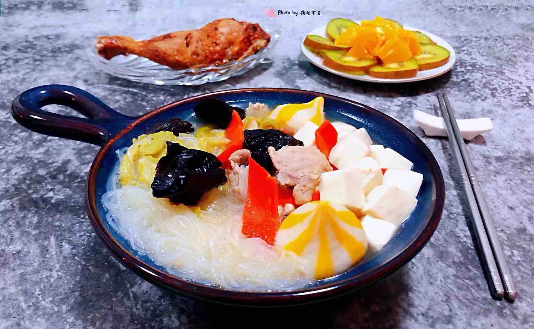 豬肉白菜海膽丸豆腐粉絲湯的做法-咸鮮味煮菜譜-易網健康養生網 豬肉白菜海膽丸豆腐粉絲湯的做法-咸鮮味煮菜譜