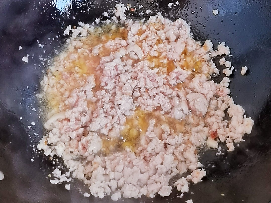 百搭萬能香菇肉醬-1勺醬拌面又拌飯,多吃兩三碗,不是窮是太好吃的做法-咸鮮味炒菜譜-易網(wǎng)健康養(yǎng)生網(wǎng) 百搭萬能香菇肉醬-1勺醬拌面又拌飯,多吃兩三碗,不是窮是太好吃的做法-咸鮮味炒菜譜