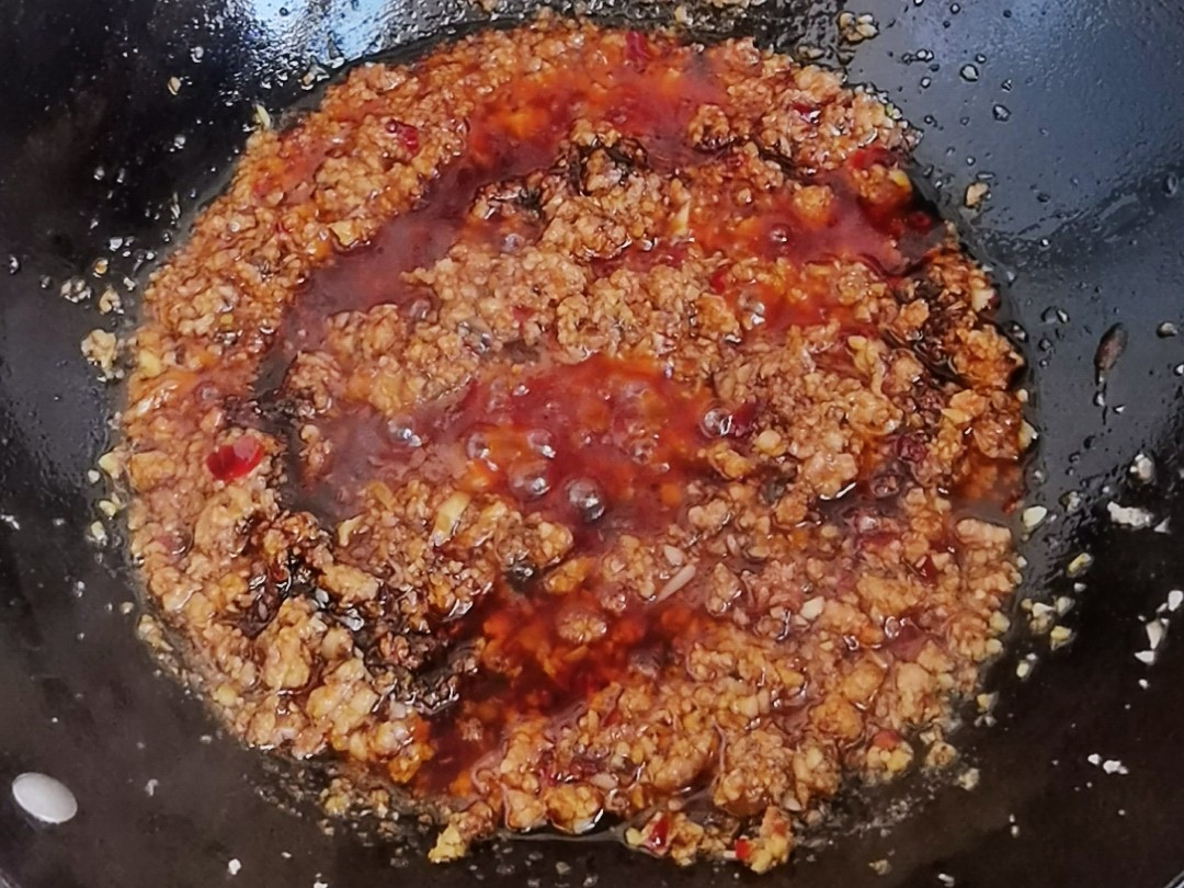 百搭萬能香菇肉醬-1勺醬拌面又拌飯,多吃兩三碗,不是窮是太好吃的做法-咸鮮味炒菜譜-易網(wǎng)健康養(yǎng)生網(wǎng) 百搭萬能香菇肉醬-1勺醬拌面又拌飯,多吃兩三碗,不是窮是太好吃的做法-咸鮮味炒菜譜