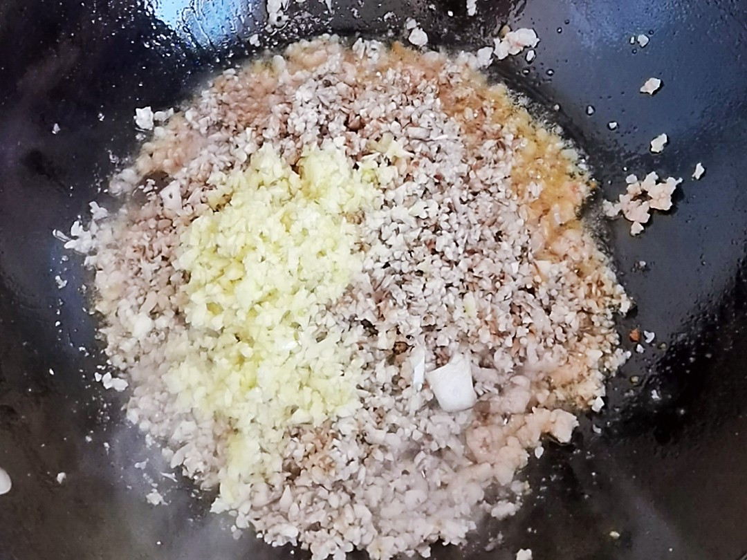 百搭萬能香菇肉醬-1勺醬拌面又拌飯,多吃兩三碗,不是窮是太好吃的做法-咸鮮味炒菜譜-易網(wǎng)健康養(yǎng)生網(wǎng) 百搭萬能香菇肉醬-1勺醬拌面又拌飯,多吃兩三碗,不是窮是太好吃的做法-咸鮮味炒菜譜