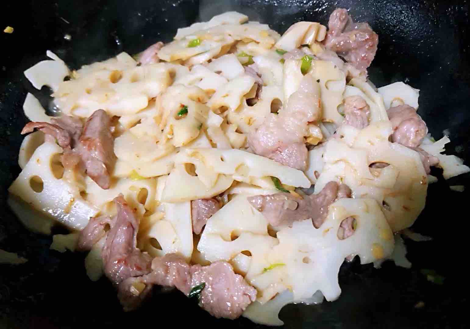蓮藕炒肉片的做法-咸鮮味炒菜譜-易網(wǎng)健康養(yǎng)生網(wǎng) 蓮藕炒肉片的做法-咸鮮味炒菜譜