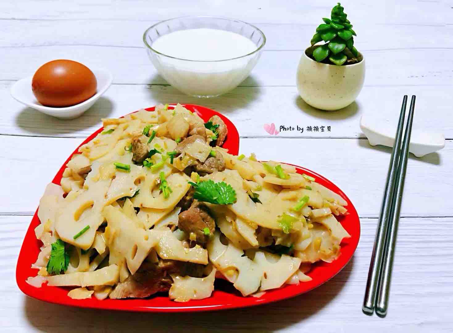 蓮藕炒肉片的做法-咸鮮味炒菜譜-易網(wǎng)健康養(yǎng)生網(wǎng) 蓮藕炒肉片的做法-咸鮮味炒菜譜
