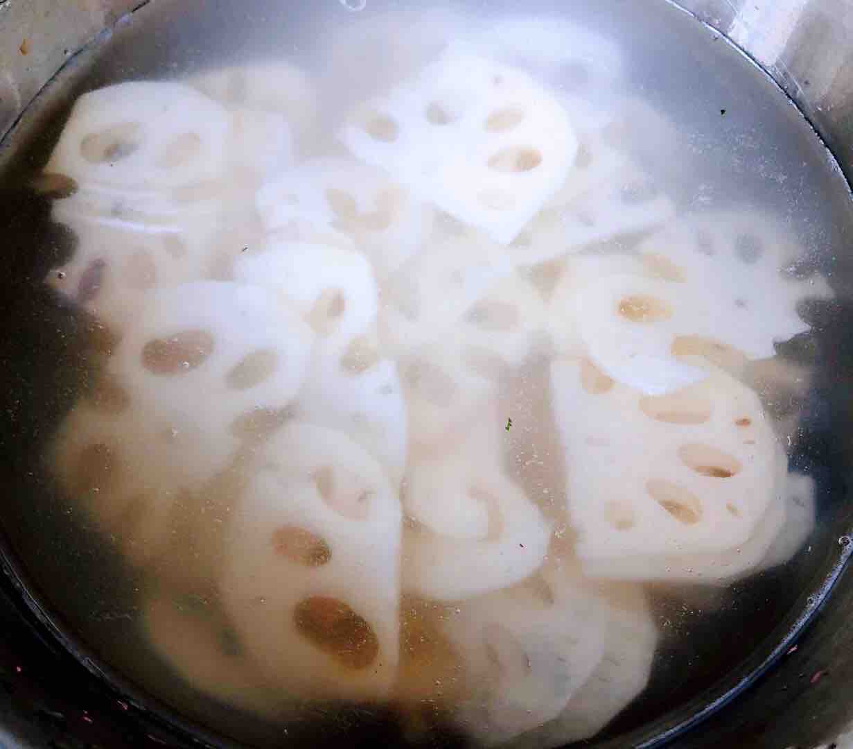 蓮藕炒肉片的做法-咸鮮味炒菜譜-易網(wǎng)健康養(yǎng)生網(wǎng) 蓮藕炒肉片的做法-咸鮮味炒菜譜