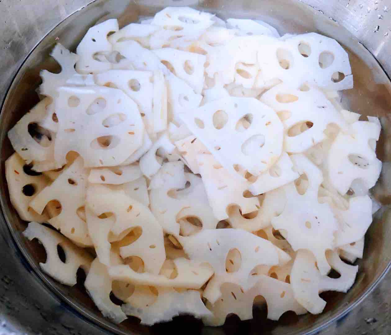 蓮藕炒肉片的做法-咸鮮味炒菜譜-易網(wǎng)健康養(yǎng)生網(wǎng) 蓮藕炒肉片的做法-咸鮮味炒菜譜