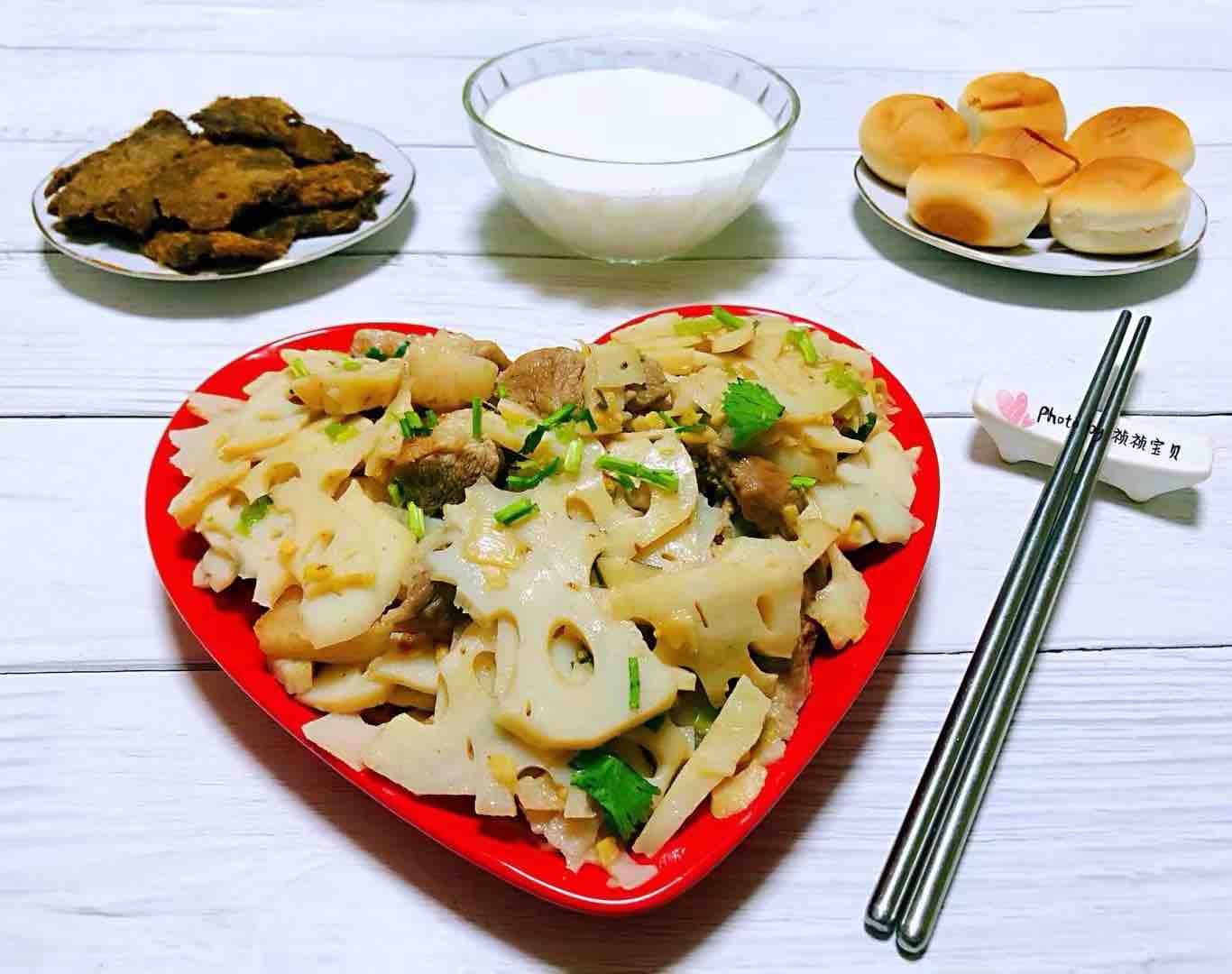 蓮藕炒肉片的做法-咸鮮味炒菜譜-易網(wǎng)健康養(yǎng)生網(wǎng) 蓮藕炒肉片的做法-咸鮮味炒菜譜