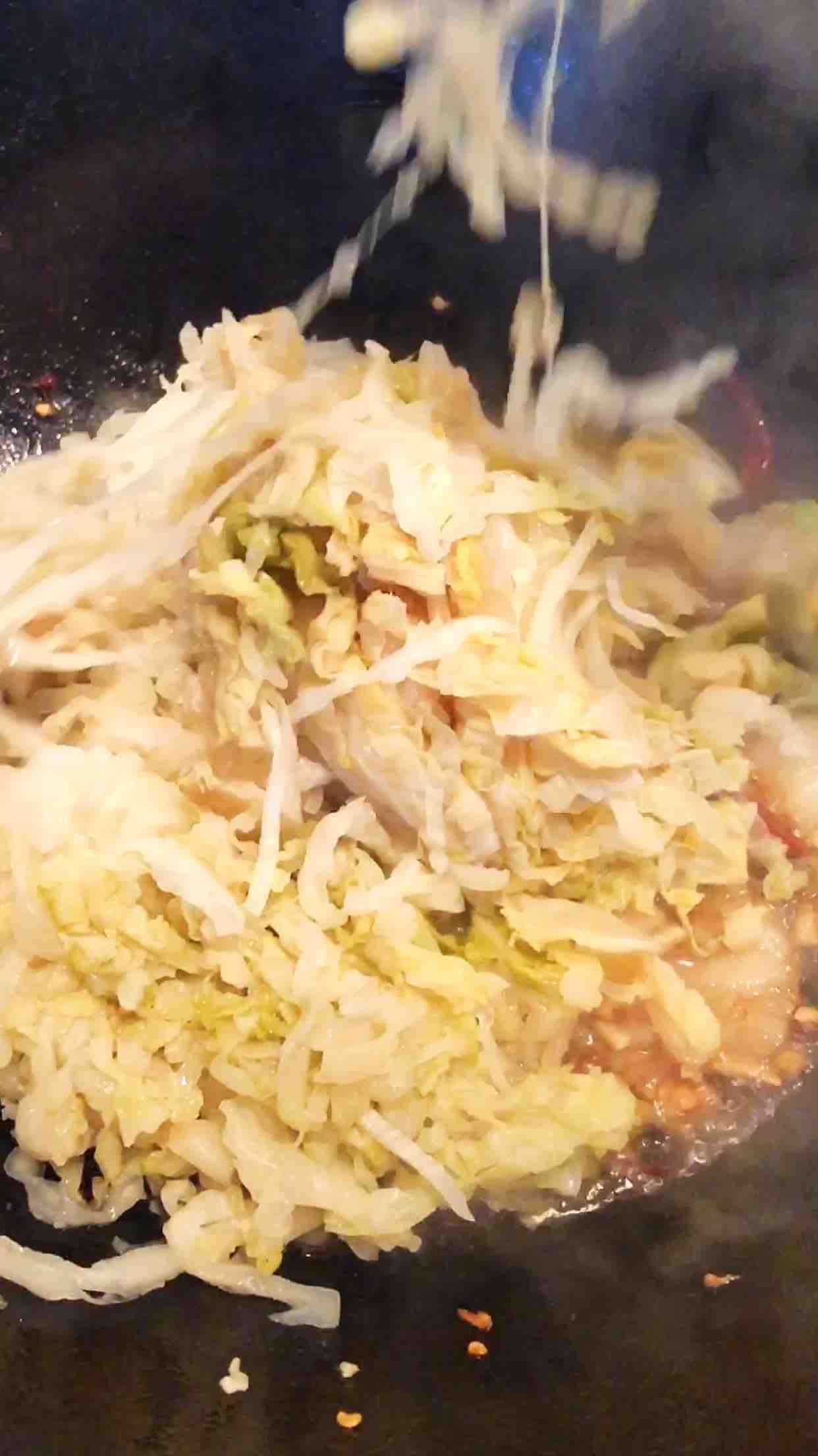 酸菜燉粉條地道東北菜的做法-酸味燉菜譜-易網(wǎng)健康養(yǎng)生網(wǎng) 酸菜燉粉條地道東北菜的做法-酸味燉菜譜