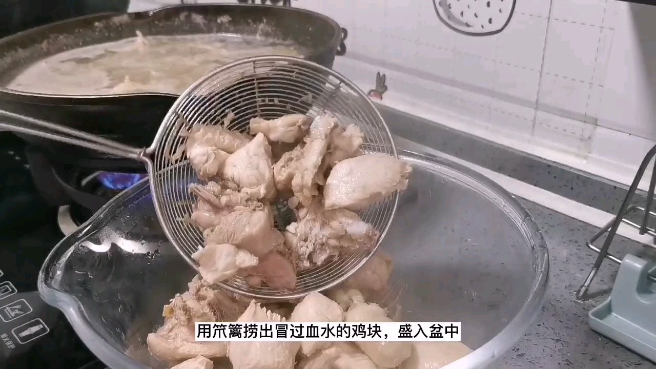 過年硬菜之一：芋頭大盤雞，保證一上桌就被搶光的做法-咸鮮味炒菜譜