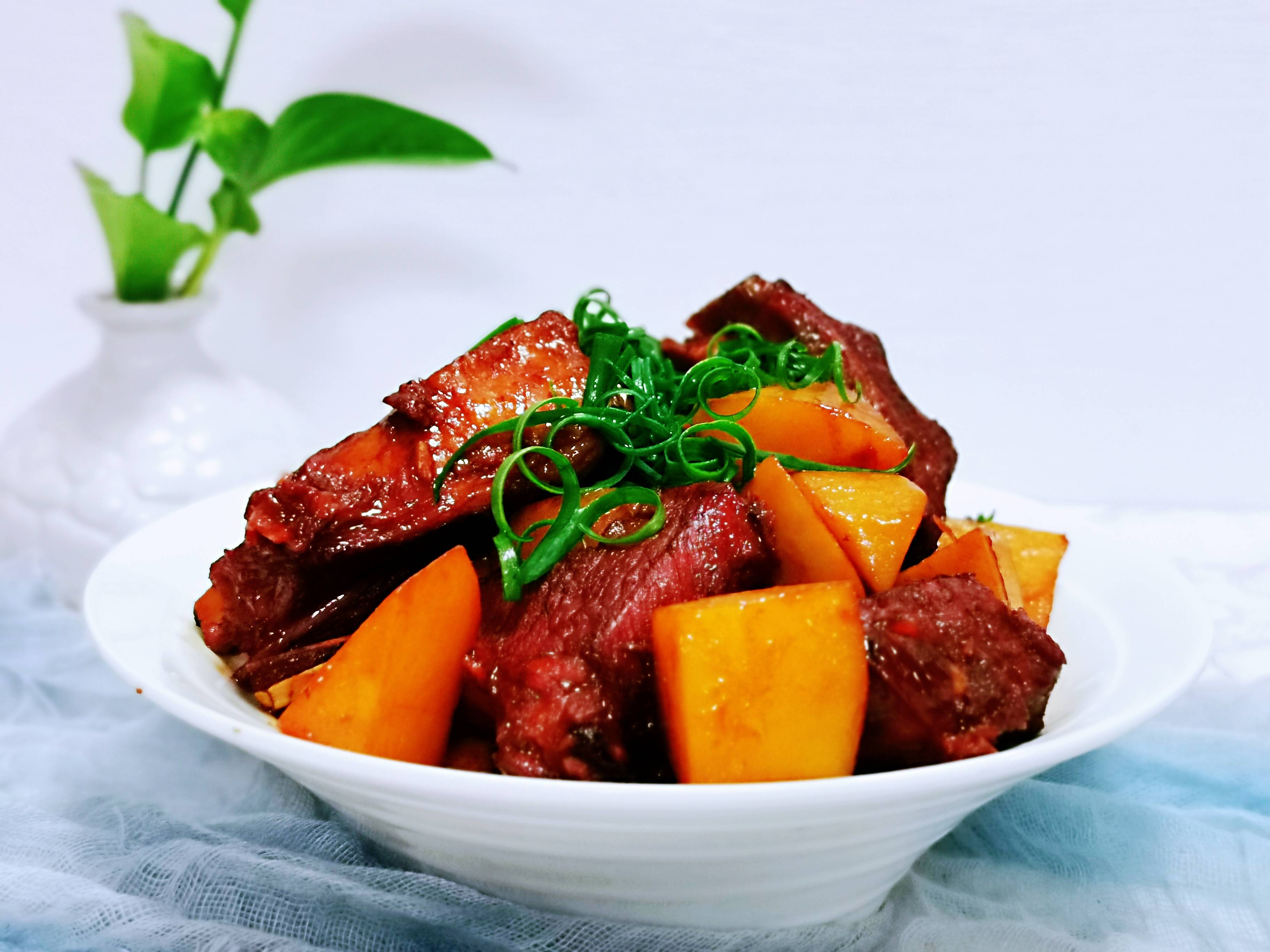 紅燒土豆排骨的做法-醬香味燒菜譜-易網(wǎng)健康養(yǎng)生網(wǎng) 紅燒土豆排骨的做法-醬香味燒菜譜