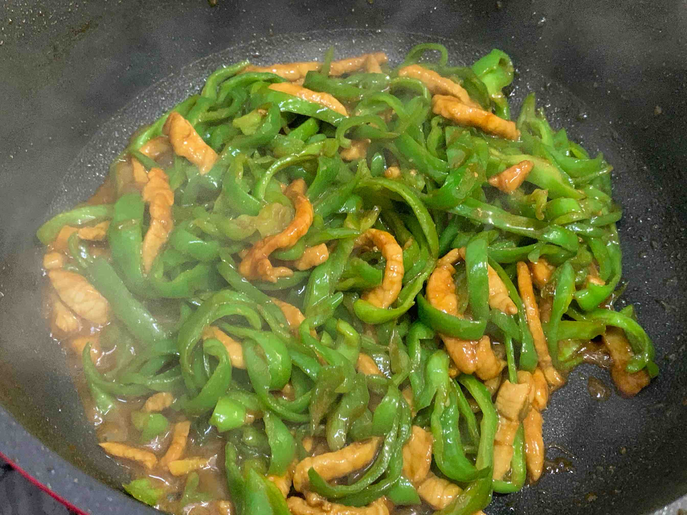 簡簡單單下飯菜：辣椒炒肉的做法-香辣味炒菜譜