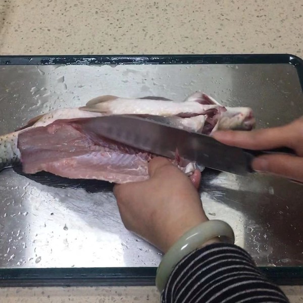 麻辣烤魚的做法-香辣味烤菜譜-易網<a href=http://www.aoa7937.com/ target=_blank class=infotextkey>健康養生</a>網 麻辣烤魚的做法-香辣味烤菜譜