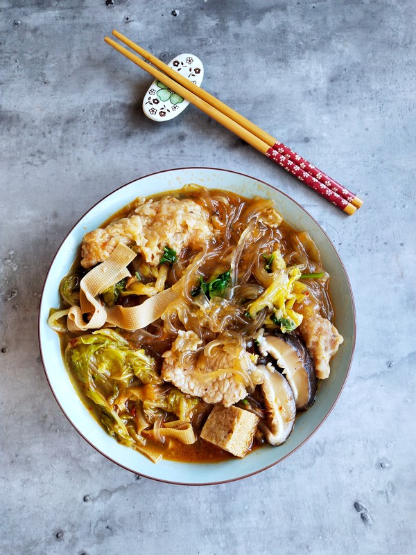 家庭版麻辣燙的做法-麻辣味煮菜譜-易網(wǎng)健康養(yǎng)生網(wǎng) 家庭版麻辣燙的做法-麻辣味煮菜譜