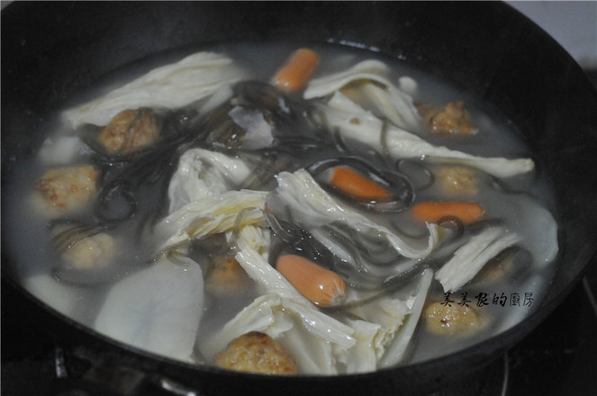 快手麻辣香鍋,5塊錢能做一大鍋,香過紅燒肉!的做法-香辣味拌菜譜-易網(wǎng)健康養(yǎng)生網(wǎng) 快手麻辣香鍋,5塊錢能做一大鍋,香過紅燒肉!的做法-香辣味拌菜譜