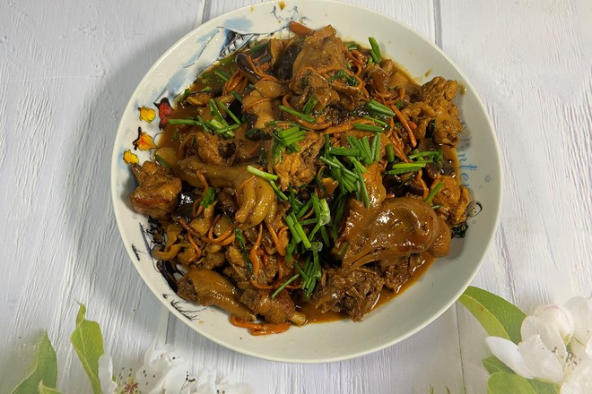 雙茹燒三黃雞的做法-醬香味燉菜譜-易網(wǎng)健康養(yǎng)生網(wǎng) 雙茹燒三黃雞的做法-醬香味燉菜譜