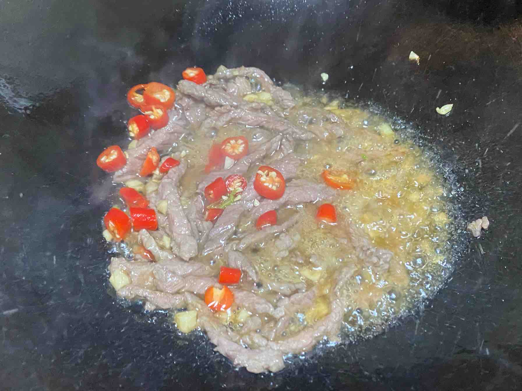 兒菜炒肉絲的做法-家常味炒菜譜