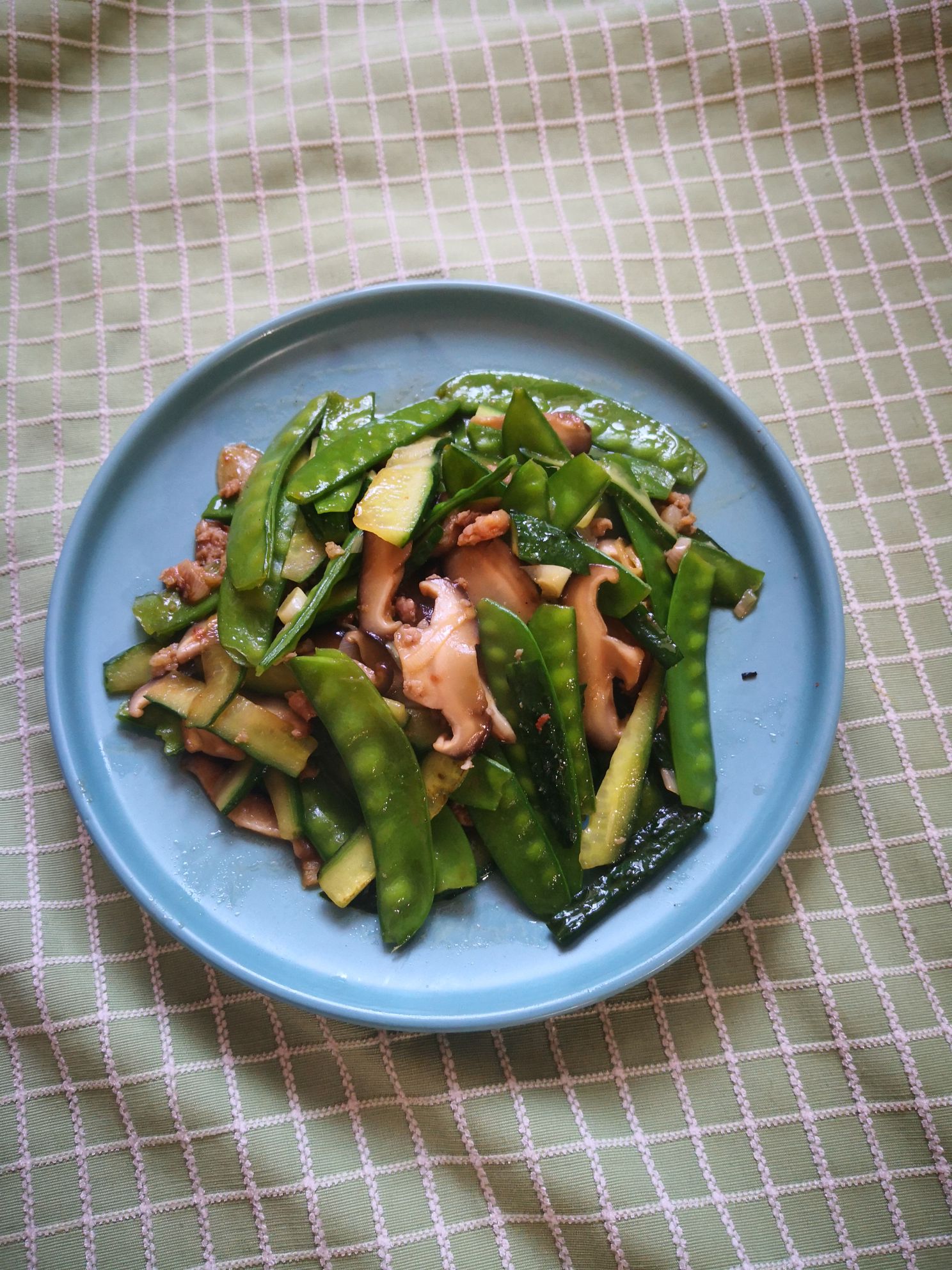 黃瓜片炒荷蘭豆的做法-家常味炒菜譜-易網健康養生網 黃瓜片炒荷蘭豆的做法-家常味炒菜譜