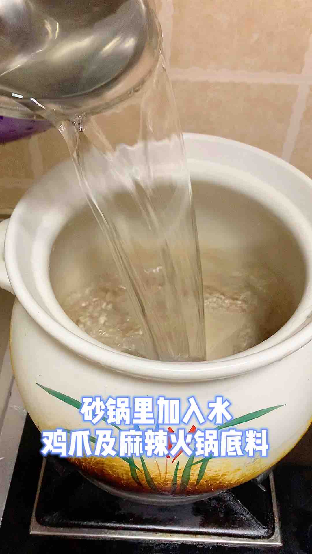麻辣鹵雞爪，年菜里不可缺少的一道菜的做法-麻辣味鹵菜譜