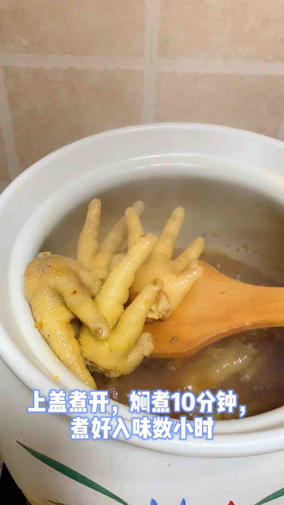 麻辣鹵雞爪，年菜里不可缺少的一道菜的做法-麻辣味鹵菜譜