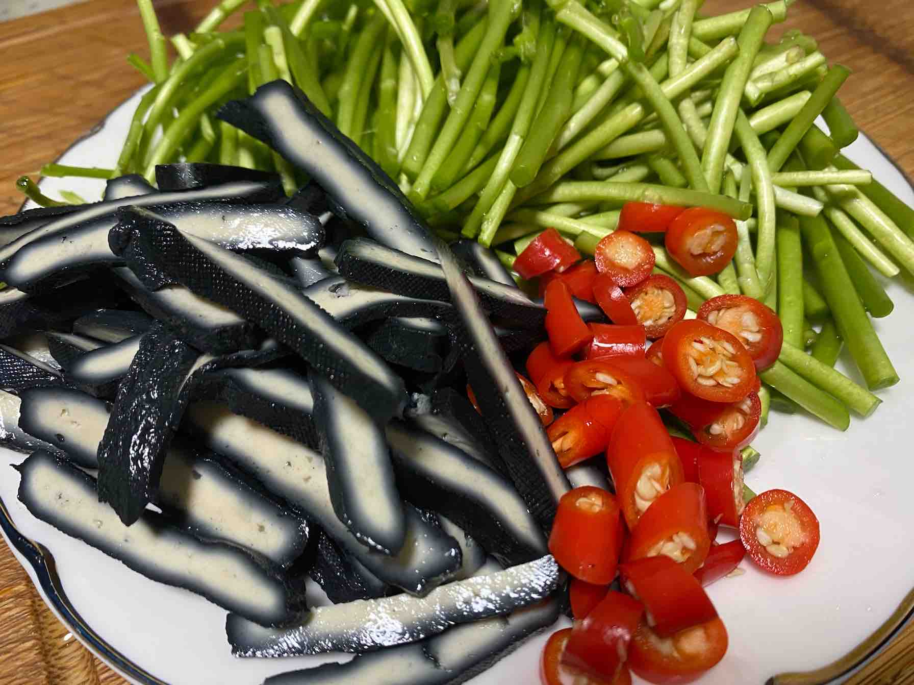 蘆蒿炒臭干的做法-其它口味炒菜譜