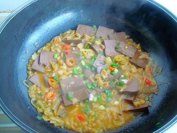 酸菜燒鴨血的做法-酸辣味炒菜譜-易網(wǎng)健康養(yǎng)生網(wǎng) 酸菜燒鴨血的做法-酸辣味炒菜譜