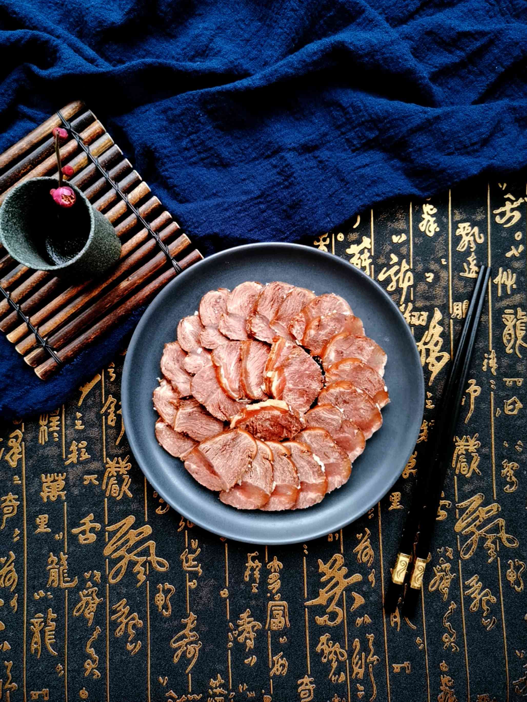 大口喝酒,大口吃肉,水滸醬牛肉客官嘗嘗看?的做法-咸鮮味醬菜譜-易網(wǎng)健康養(yǎng)生網(wǎng) 大口喝酒,大口吃肉,水滸醬牛肉客官嘗嘗看?的做法-咸鮮味醬菜譜