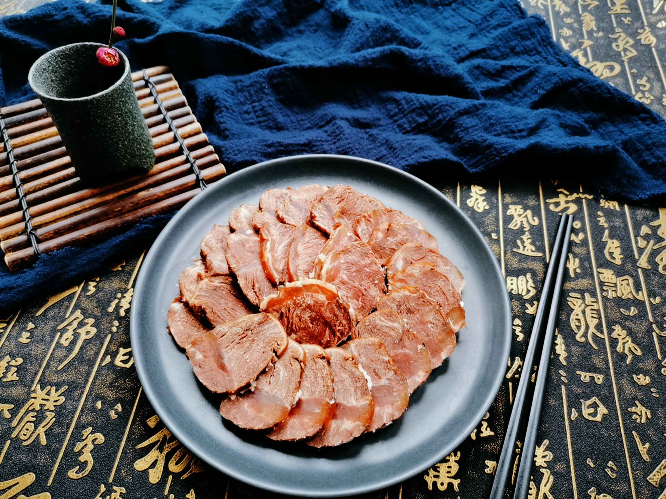 大口喝酒,大口吃肉,水滸醬牛肉客官嘗嘗看?的做法-咸鮮味醬菜譜-易網(wǎng)健康養(yǎng)生網(wǎng) 大口喝酒,大口吃肉,水滸醬牛肉客官嘗嘗看?的做法-咸鮮味醬菜譜