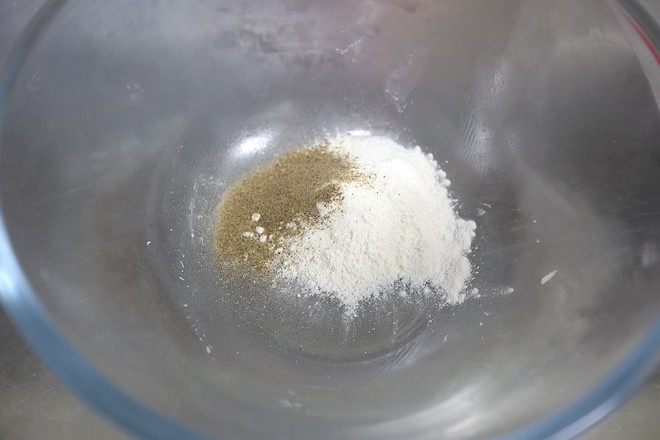油炸沙丁魚的做法-咸鮮味炸菜譜-易網(wǎng)健康養(yǎng)生網(wǎng) 油炸沙丁魚的做法-咸鮮味炸菜譜
