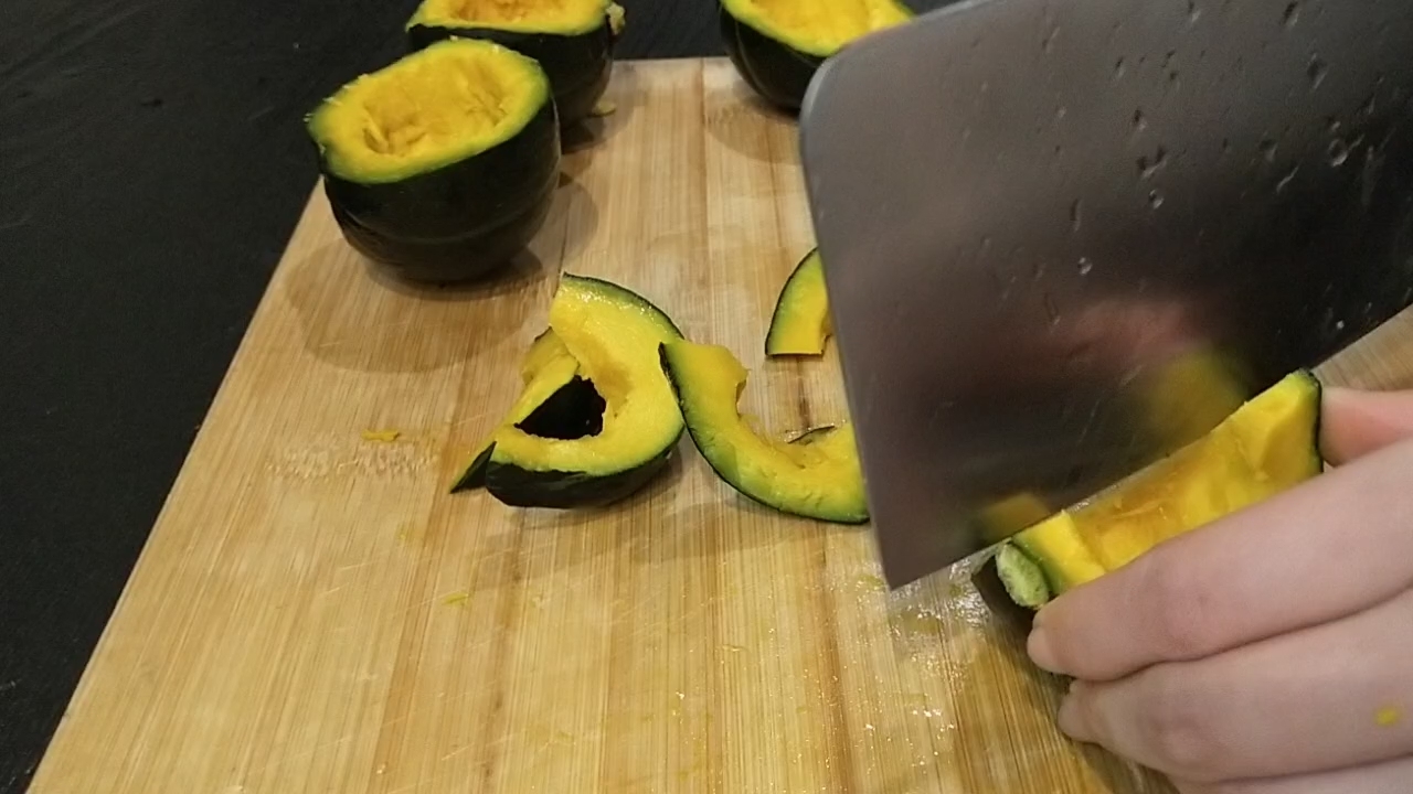 黑胡椒風味烤貝貝南瓜的做法-家常味烤菜譜
