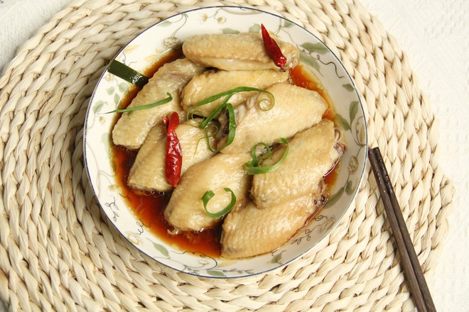 清蒸雞翅中,鮮嫩入味!的做法-咸鮮味蒸菜譜-易網健康養生網 清蒸雞翅中,鮮嫩入味!的做法-咸鮮味蒸菜譜