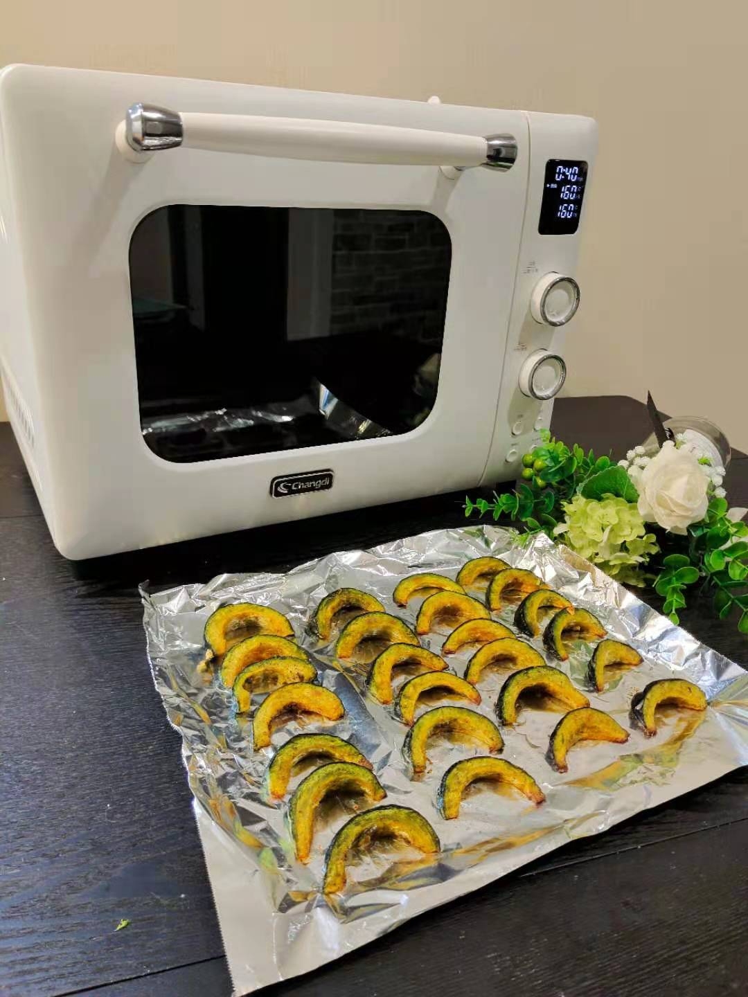 黑胡椒風味烤貝貝南瓜的做法-家常味烤菜譜-易網健康養生網 黑胡椒風味烤貝貝南瓜的做法-家常味烤菜譜