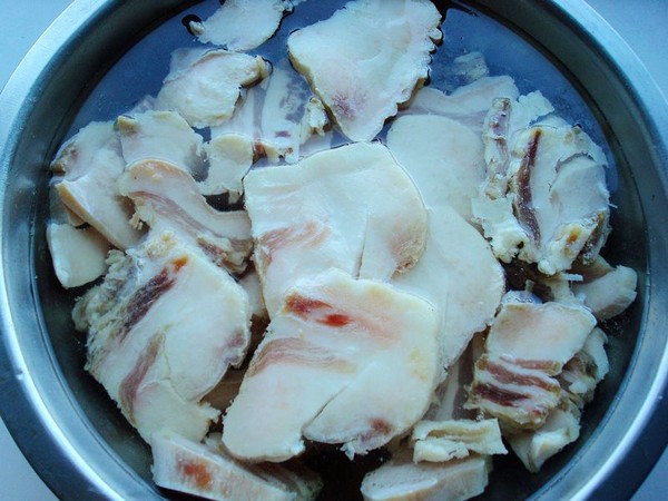 電飯煲蘿卜燉臘肉的做法-家常味燉菜譜-易網健康養生網 電飯煲蘿卜燉臘肉的做法-家常味燉菜譜