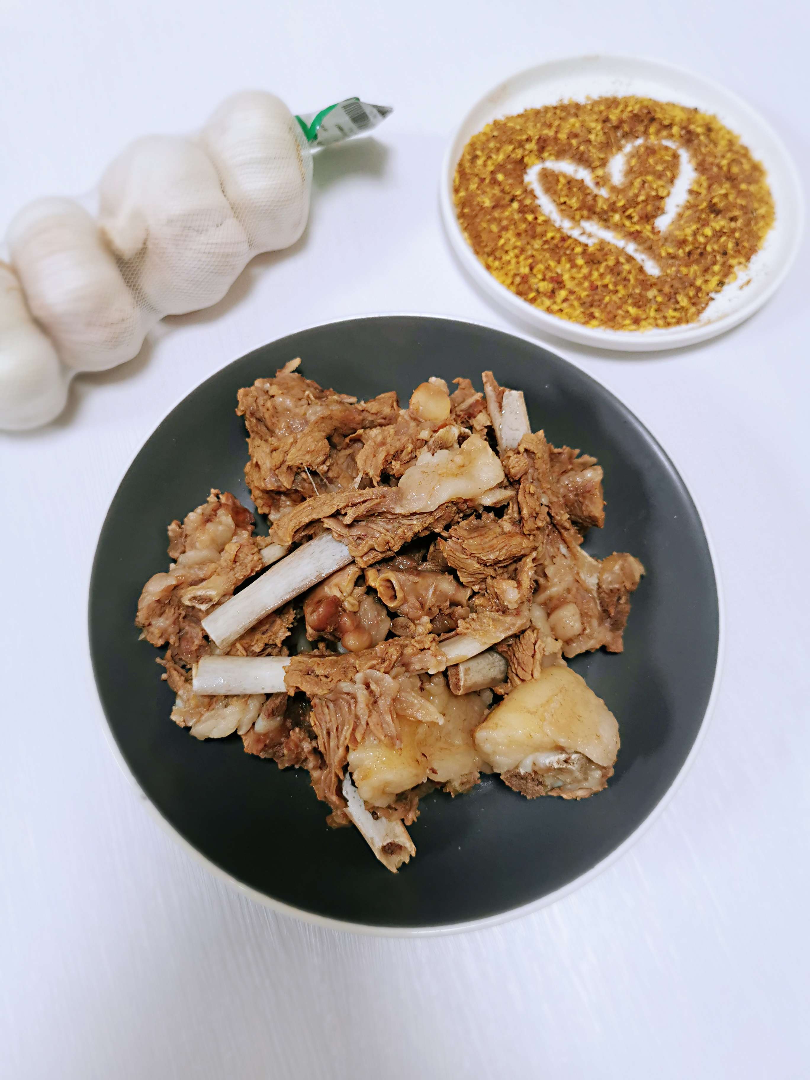我燉羊排從來不放鹽,蘸著椒鹽吃它不香嗎?的做法-咸鮮味煮菜譜-易網健康養生網 我燉羊排從來不放鹽,蘸著椒鹽吃它不香嗎?的做法-咸鮮味煮菜譜