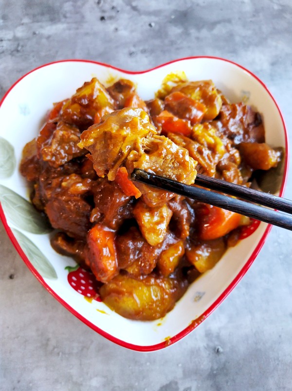 咖喱牛腩燉土豆的做法-咖喱味燉菜譜-易網健康養生網 咖喱牛腩燉土豆的做法-咖喱味燉菜譜