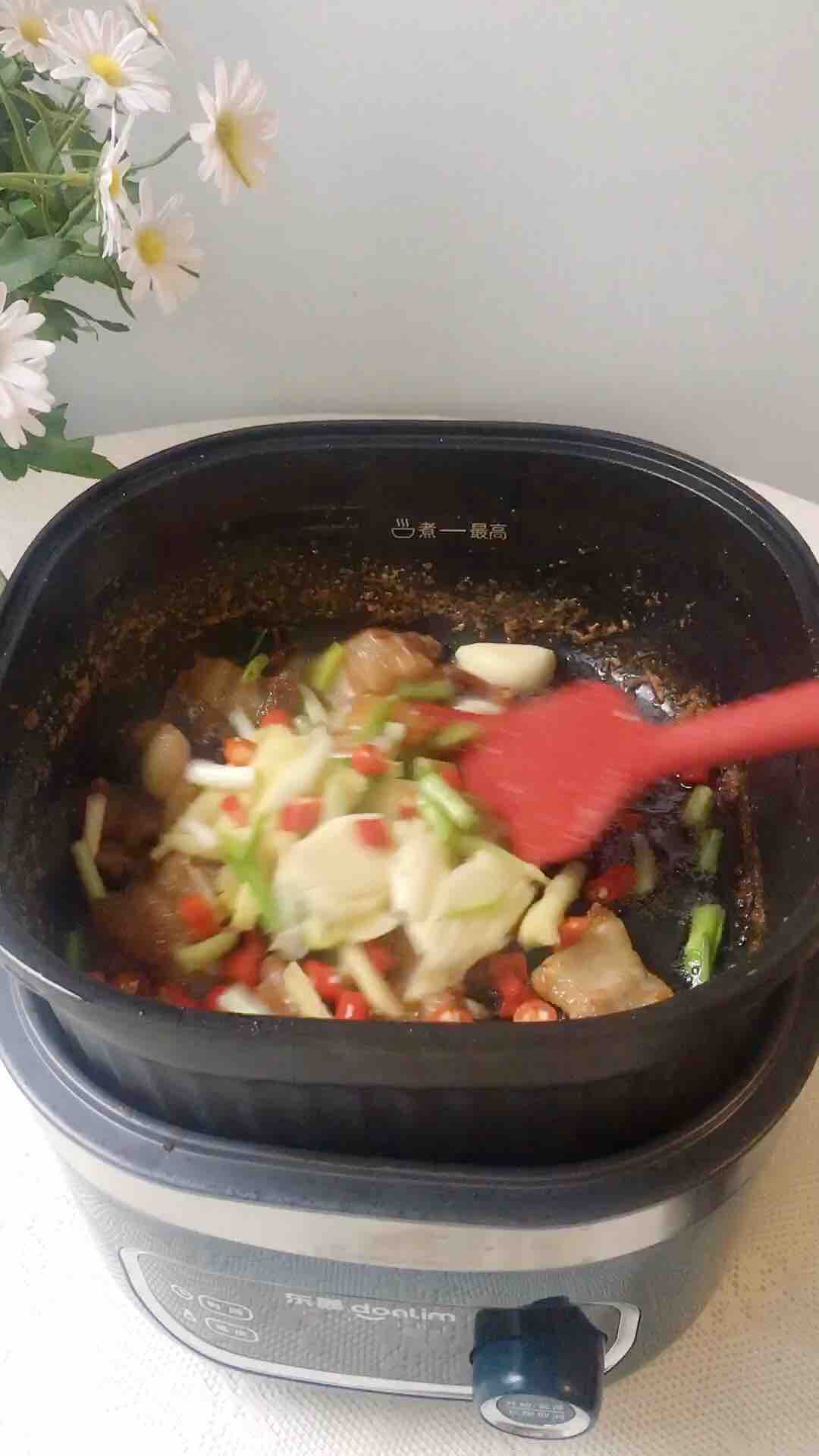 白菜豬肉燉粉條的做法-家常味煮菜譜-易網(wǎng)健康養(yǎng)生網(wǎng) 白菜豬肉燉粉條的做法-家常味煮菜譜