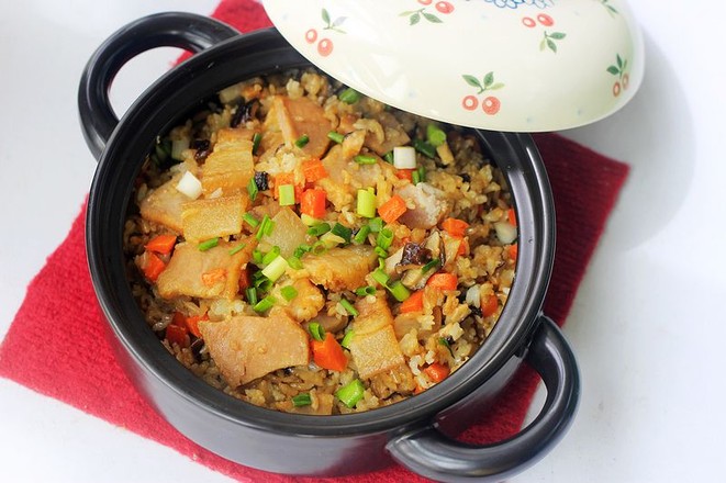 臘肉煲仔飯的做法-家常味燜菜譜-易網健康養生網 臘肉煲仔飯的做法-家常味燜菜譜