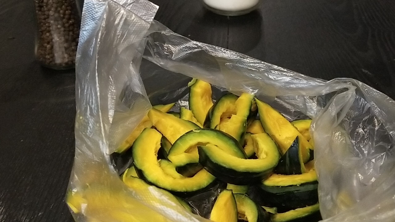 黑胡椒風味烤貝貝南瓜的做法-家常味烤菜譜