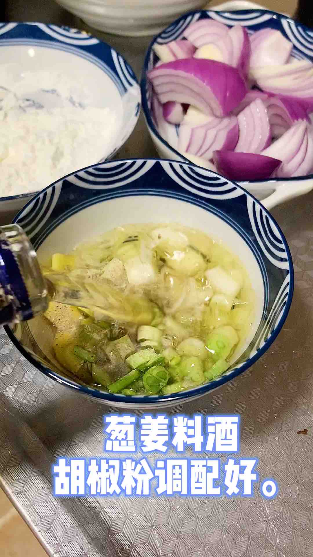 冰箱里的凍魚怎么做好吃呢？今天就來一份香焗凍魚，吃出鮮魚的感覺。的做法-咸鮮味焗菜譜