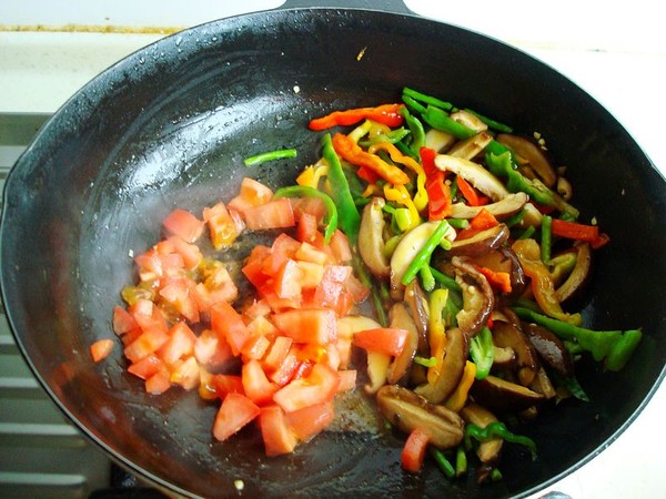香菇羊肉拌皮帶面的做法-家常味炒菜譜